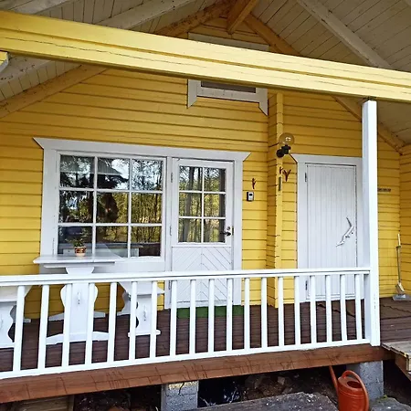 Eraemoekki Jaerven Rannalla Chalet Laitila