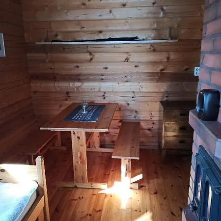 Eraemoekki Jaerven Rannalla Chalet